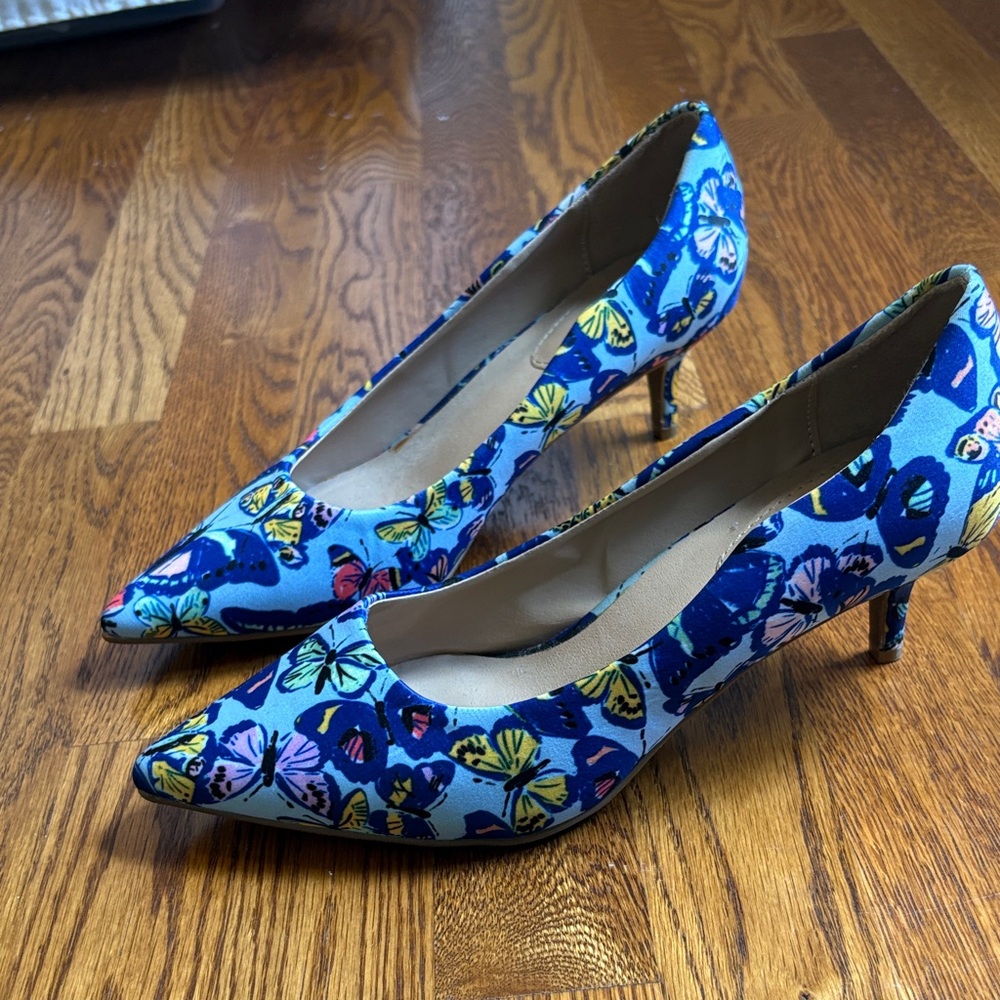 Vibrant Blue Butterfly Print Women's Heels